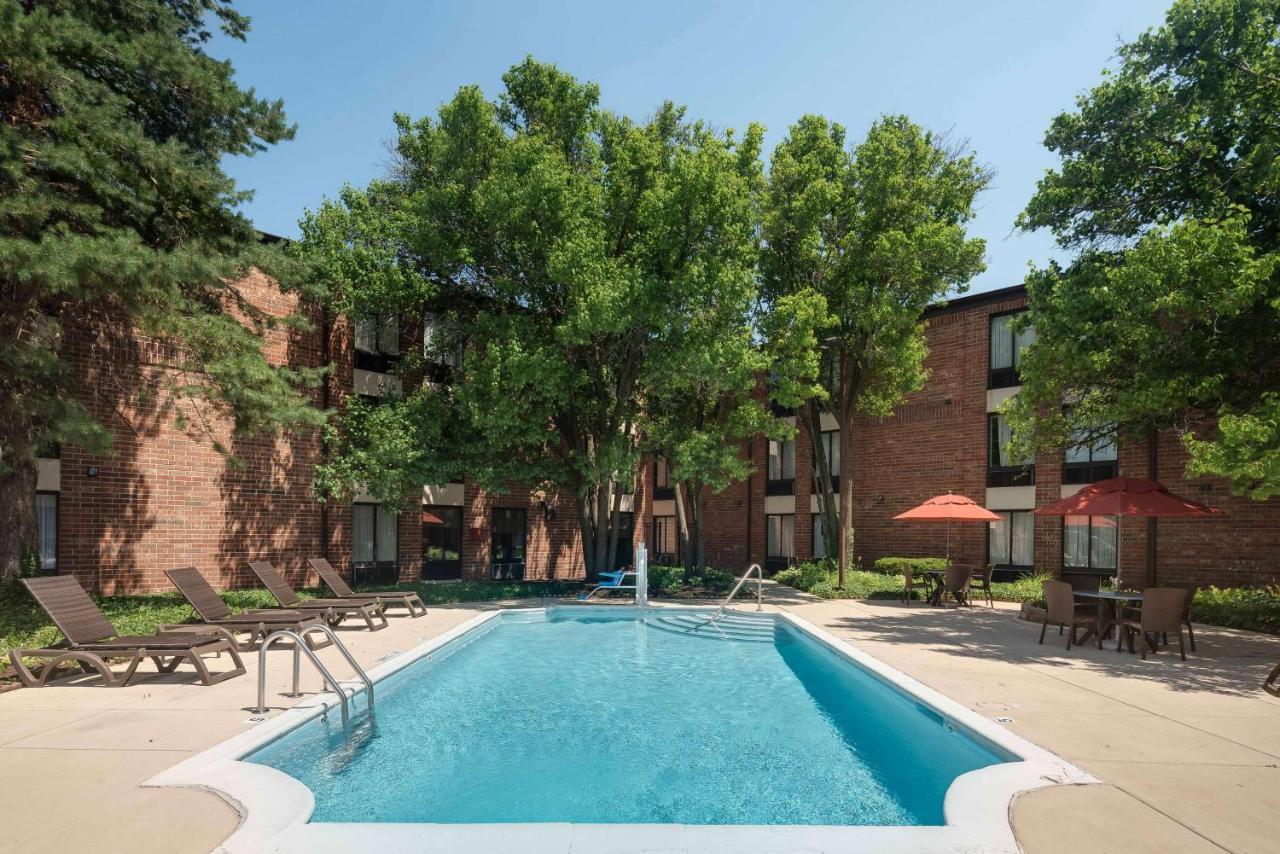 Best Western Chicago - Downers Grove Esterno foto